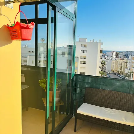 Apartment - T1 Proche Et Commodites Armacao de Pera